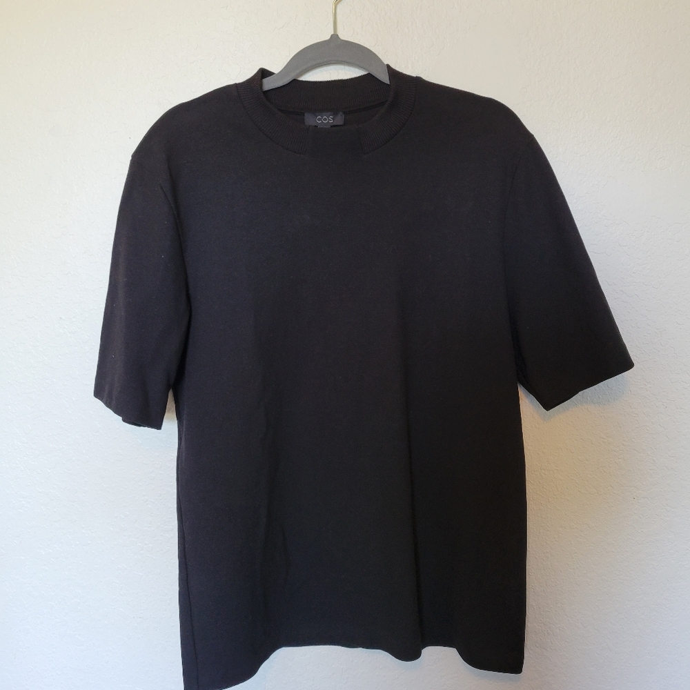 Cos T-Shirt with mock neck like detail